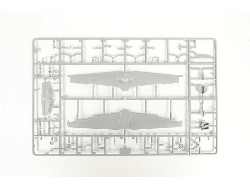 Zvezda Jakovlev Jak-40 Regional Jet (1:144)