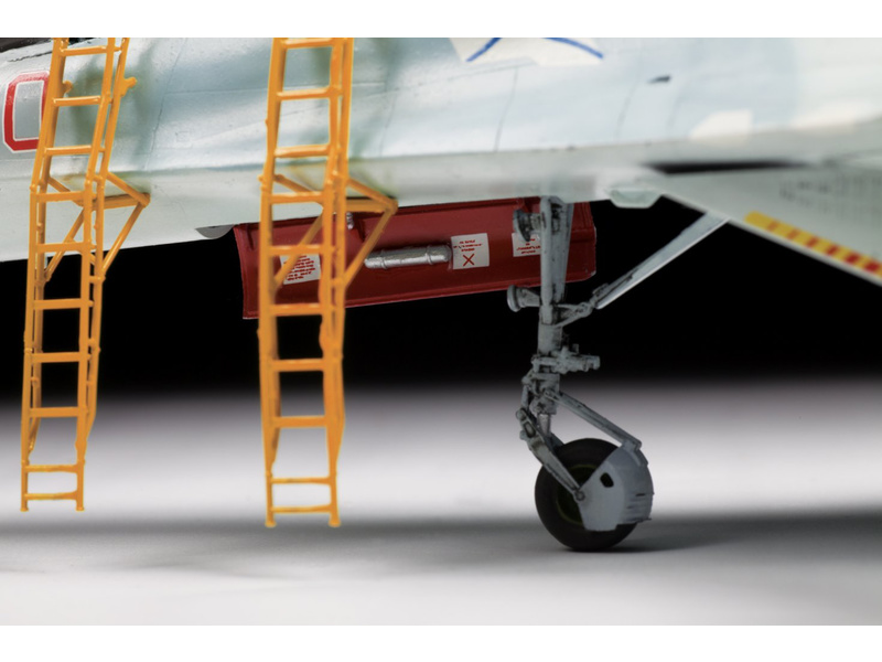Zvezda Suchoj SU-27 UB Flanker-C (1:72)