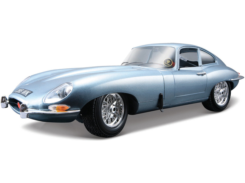 Bburago Jaguar E-type Coupe 1:18 světle modrá metalíza