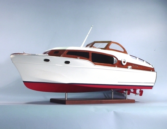 1954 Chris-Craft Commander rychlý člun 914mm