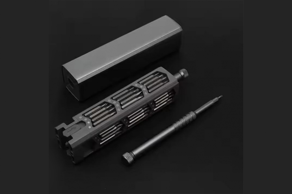 Sada šroubováků 45v1 s pouzdrem z hliníkové slitiny