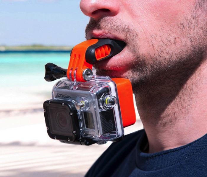 Držák do pusy pro akční kamery