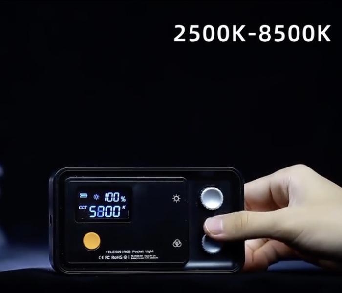 Nastavitelné RGB kapesní světlo (vč. baterie)