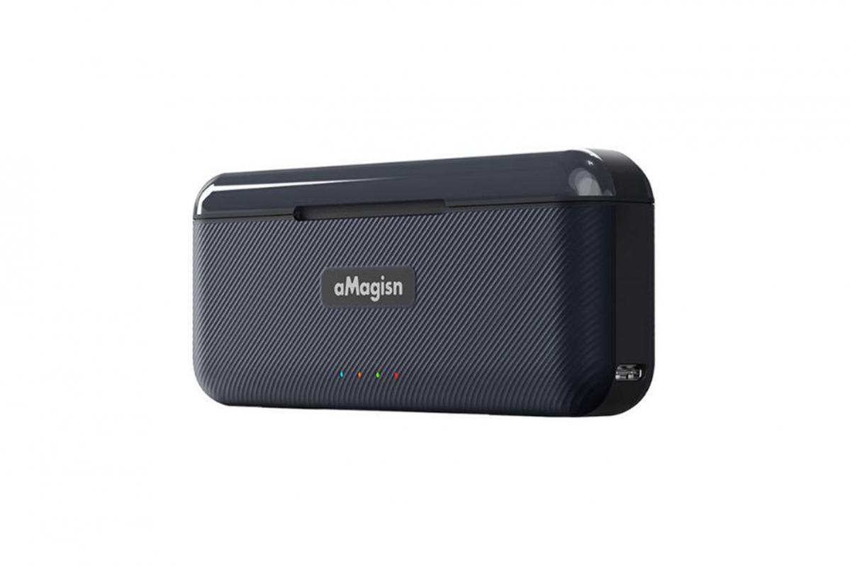 Insta360 Ace Pro & Ace - multifunkční rychlonabíjecí nabíječka