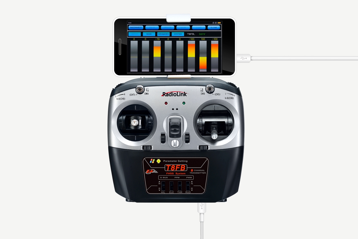 Vysílač T8FB BT s přijímačem R8EF,