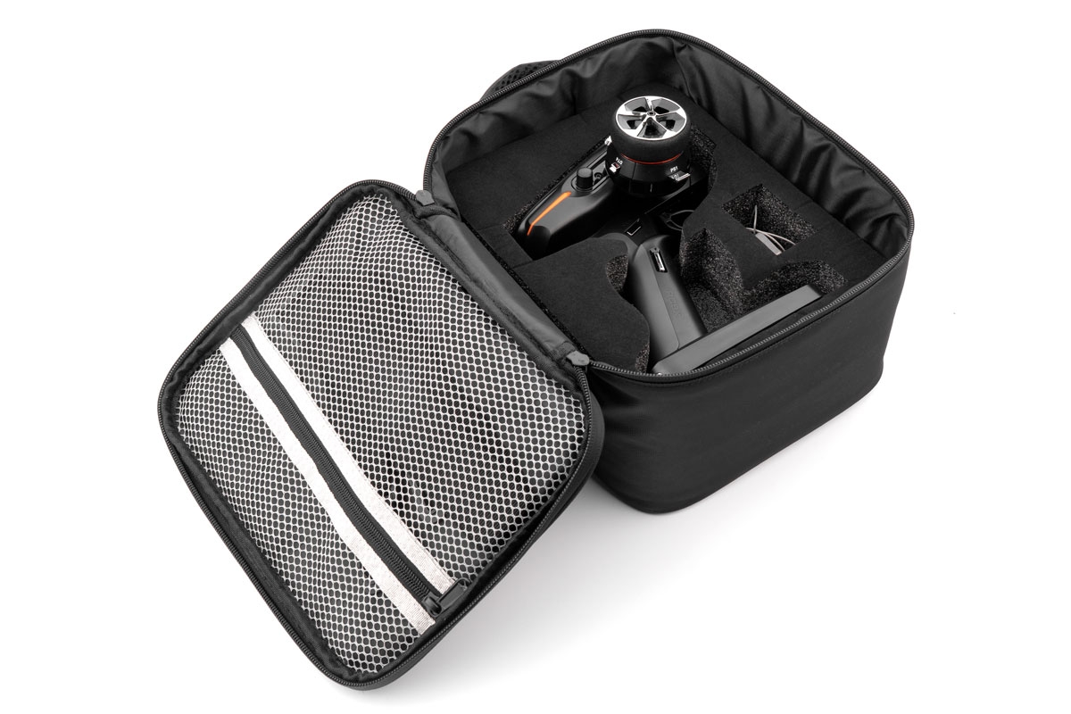 Vysílač RC8X s příjímačem R8FG