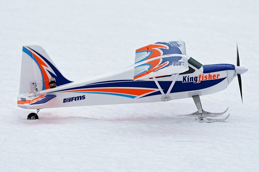 Kingfisher 1400mm PNP s koly, plováky a lyžemi
