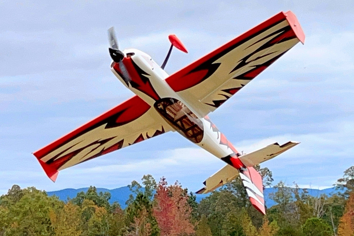 60" Edge 540T V2 EXP PLUS - Červená/Černá 1,52m