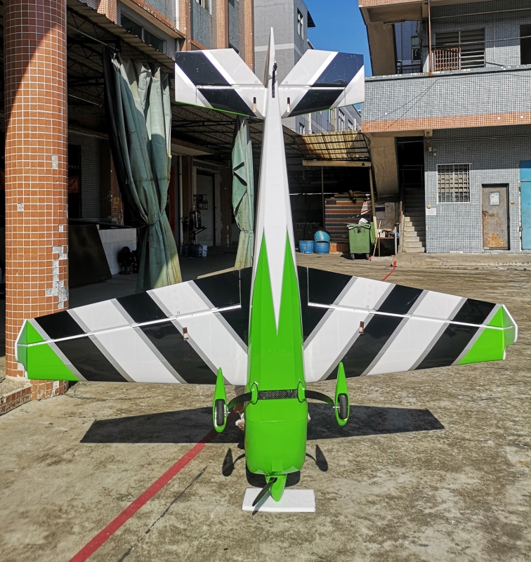 91" Extra 300 V2 EXP - Zelená 2,31m