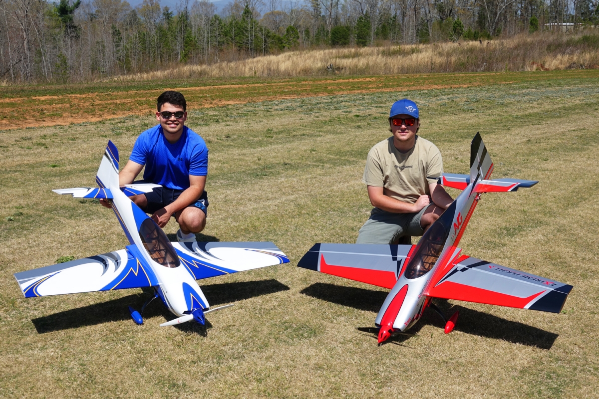 60" Extra NG - Červená/Stříbrná 1,52m