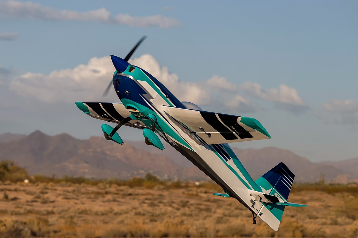 103" Extra SX ARF - červená 2,61m