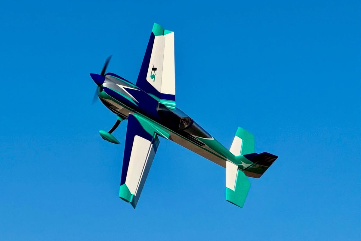 103" Extra SX ARF - červená 2,61m