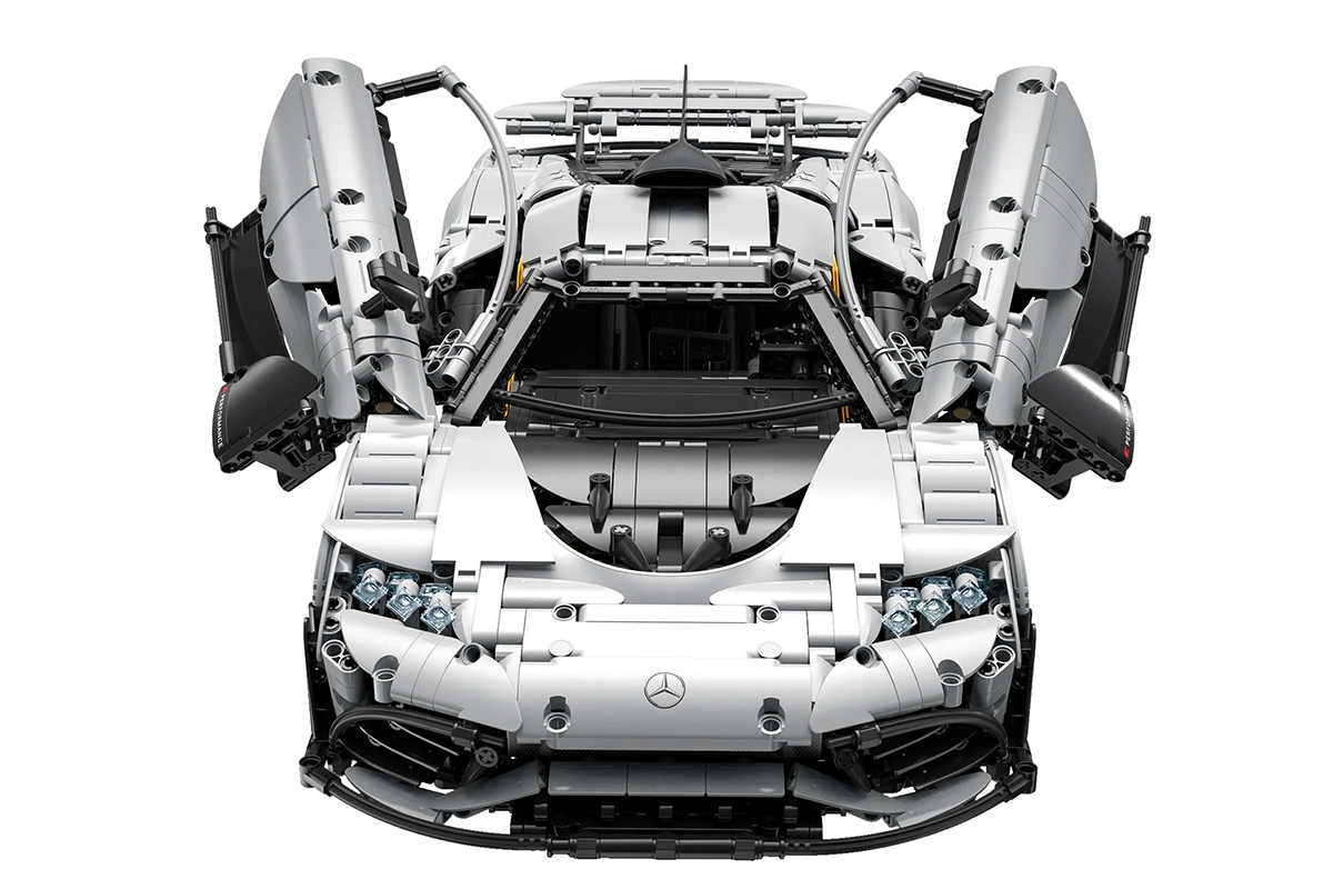 AMG One - stavebnice z kostek
