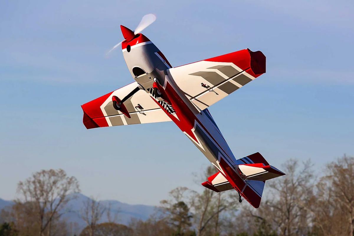 104" Extra 260 - Červená/Bílá 2,64m