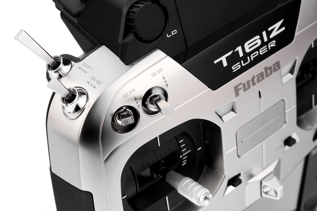 Futaba 16IZ SUPER, 2x přijímač R7208SB