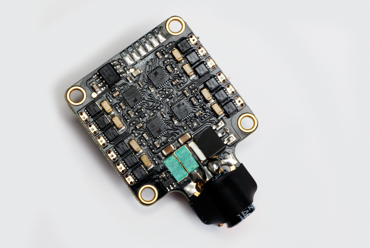 Regulátor 4 v 1 ULTRA CONTROL 30A 2-4S BL HELI S