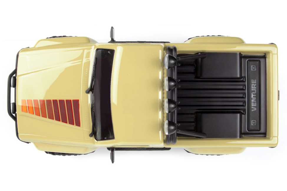 Venture18 Flux 1985 Toyota Hilux SR5 - krémový
