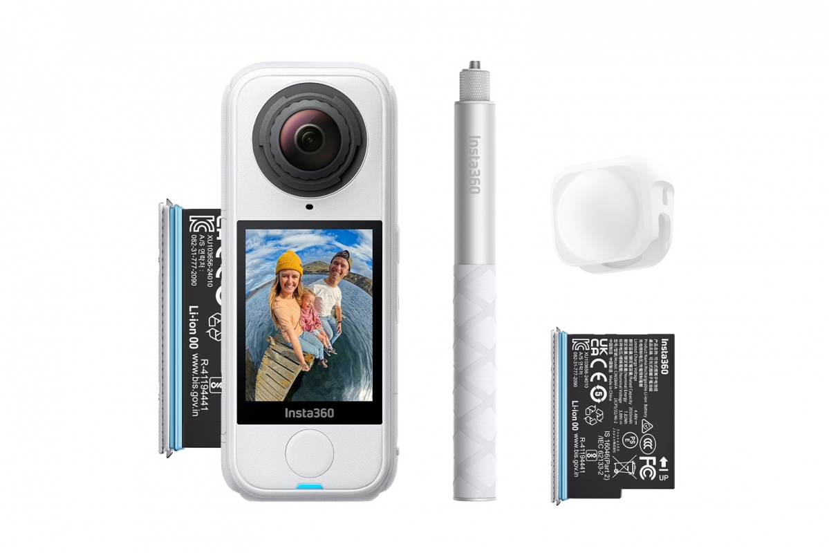 Insta360 X4 Air Starter Bundle (bílá)