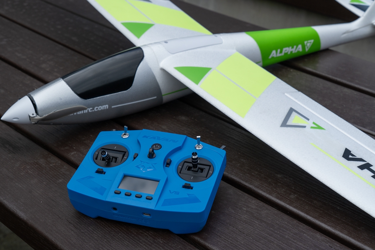 KAVAN Alpha V2 1500mm RTF - červená,