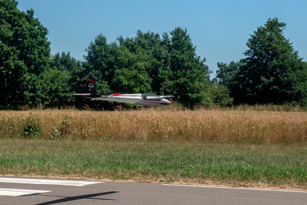 KAVAN Swift S-1 2400mm ARF - červená