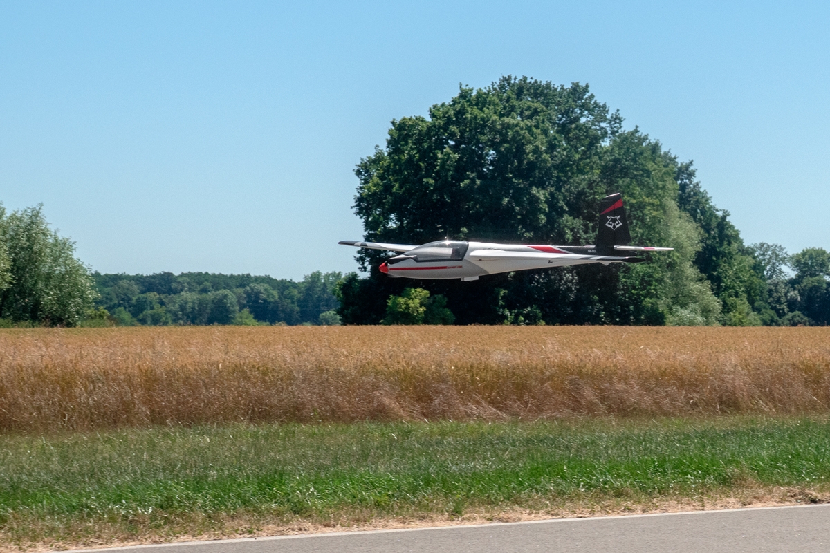 KAVAN Swift S-1 2400mm ARF - červená