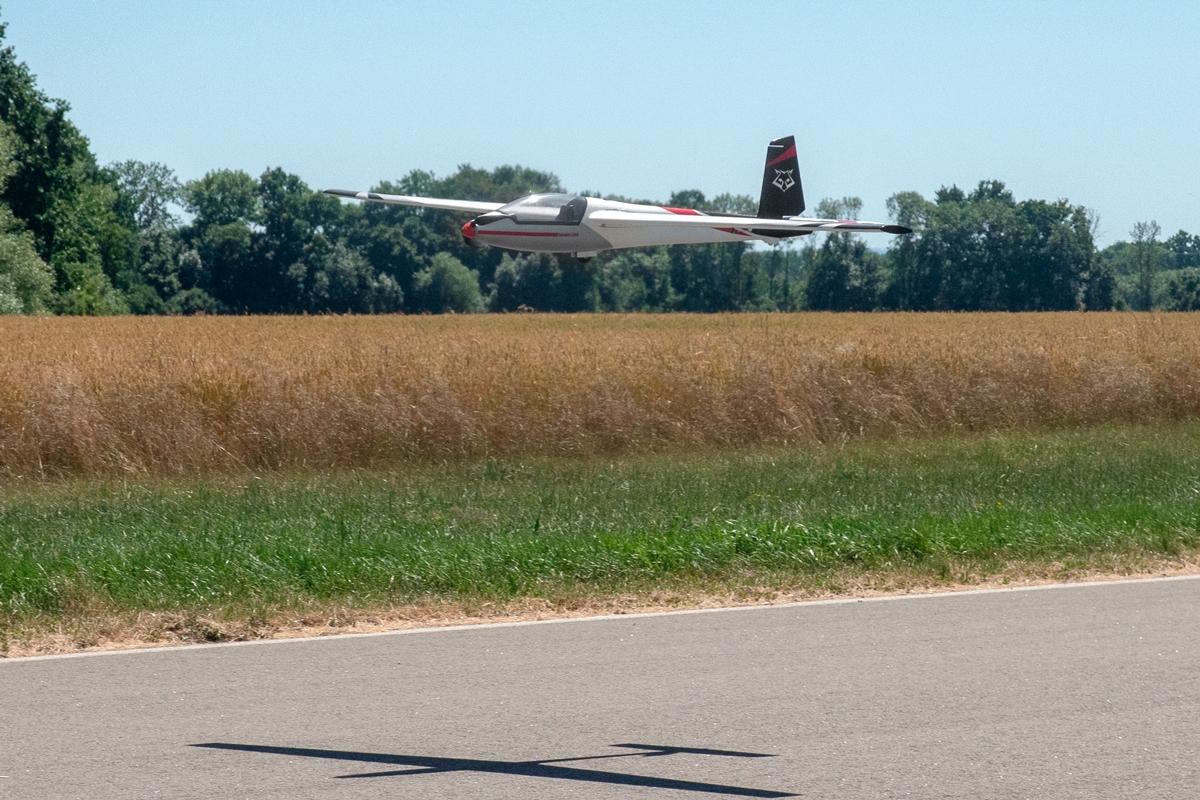 KAVAN Swift S-1 2400mm ARF - červená