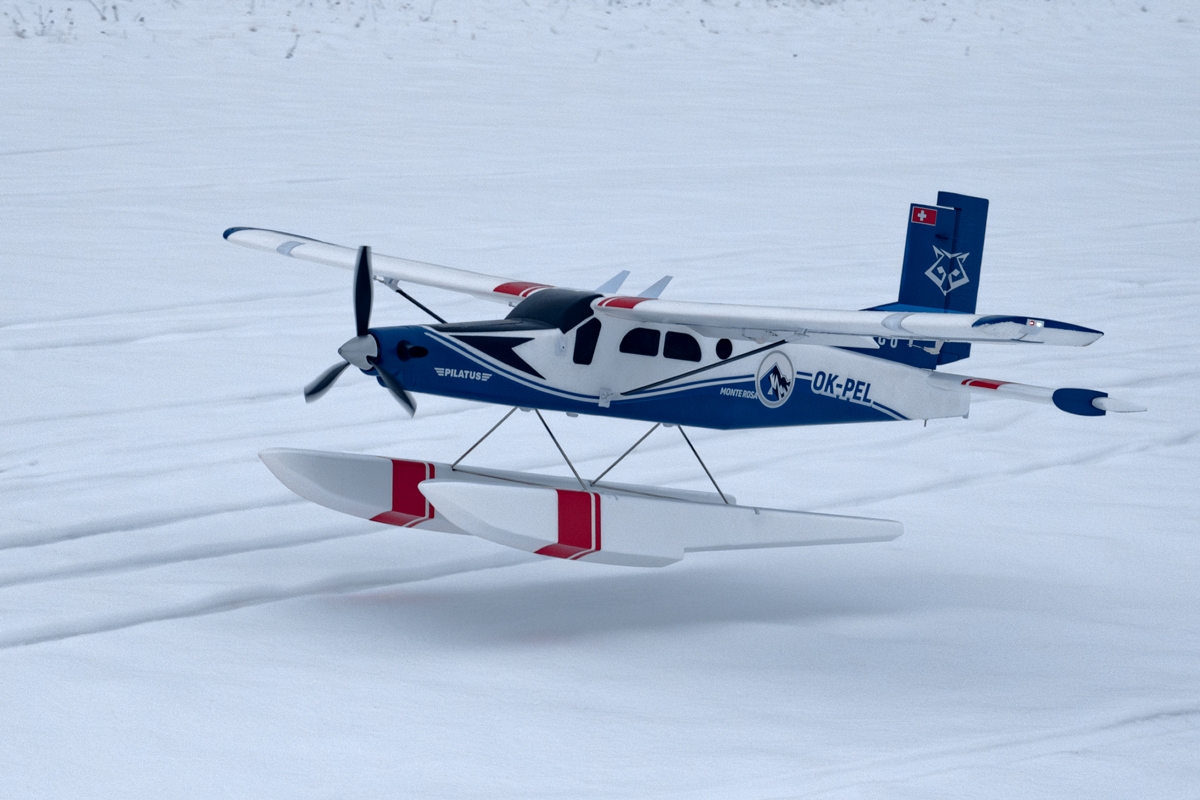 KAVAN Pilatus PC-6 - plováky