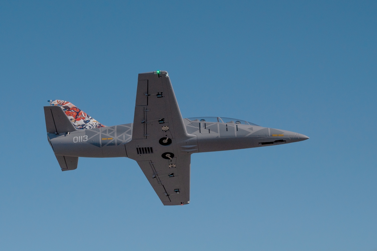 KAVAN L-39 Skyfox 1088mm ARF - šedá
