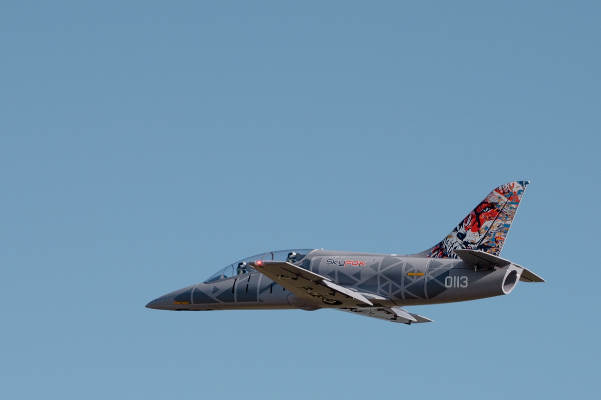 KAVAN L-39 Skyfox 1088mm ARF - šedá