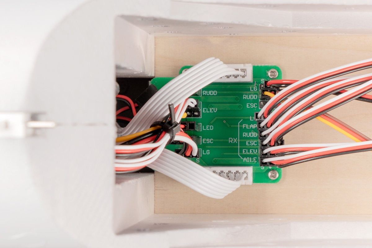 KAVAN L-39 Skyfox 1088mm ARF - šedá,