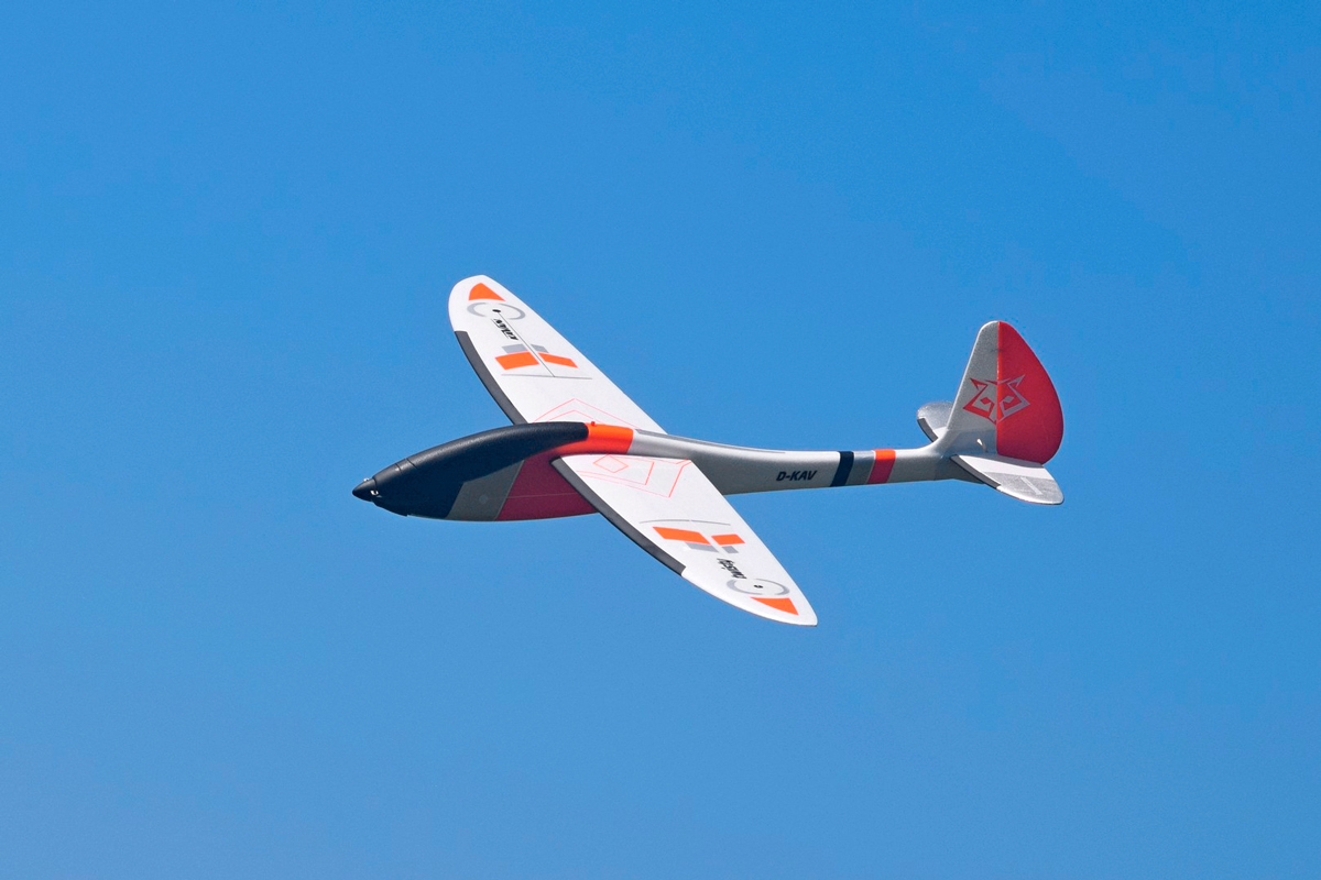 KAVAN Twisty 1512mm ARF - oranžová