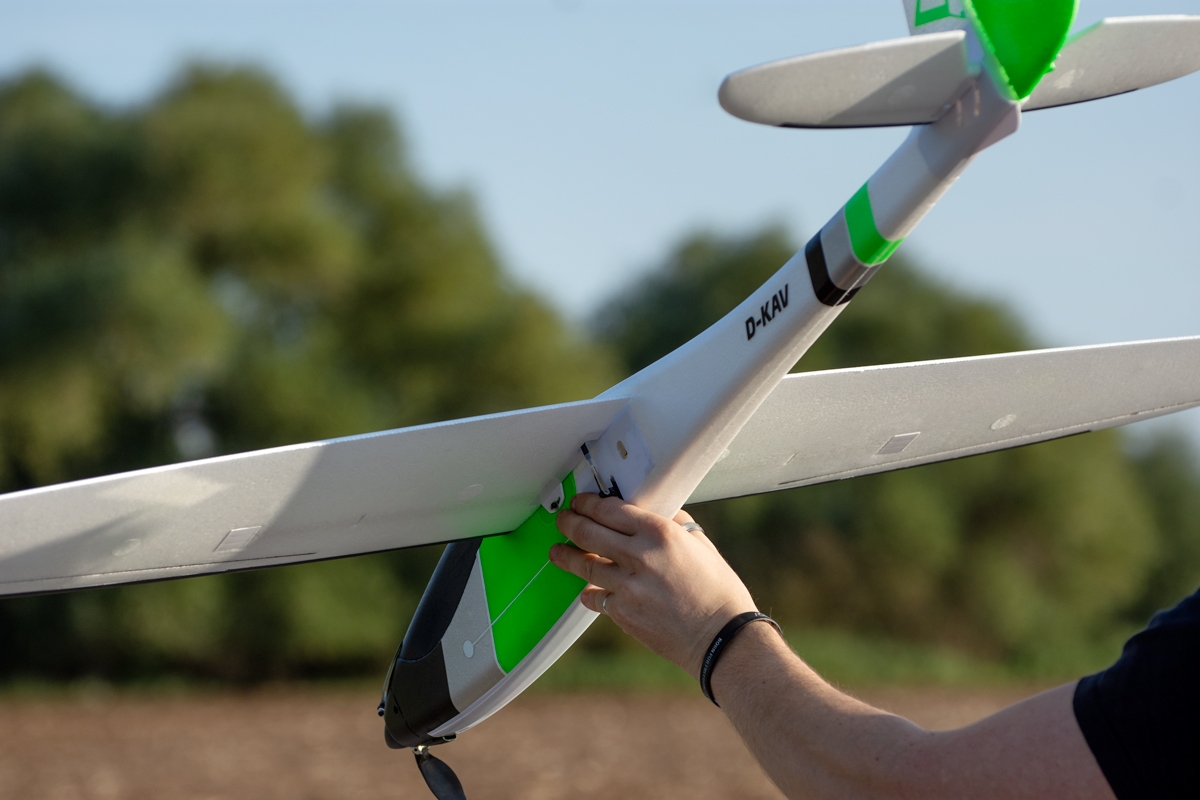 KAVAN Twisty 1512mm ARF - oranžová