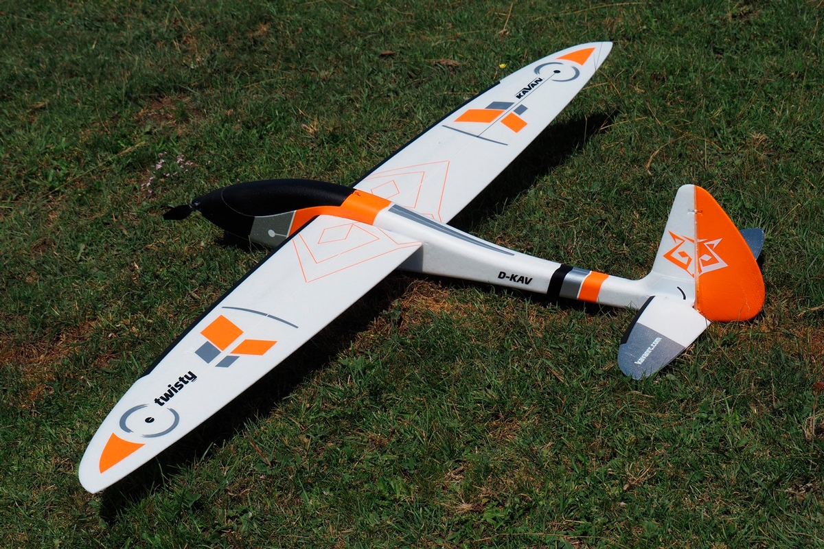 KAVAN Twisty 1512mm ARF - oranžová