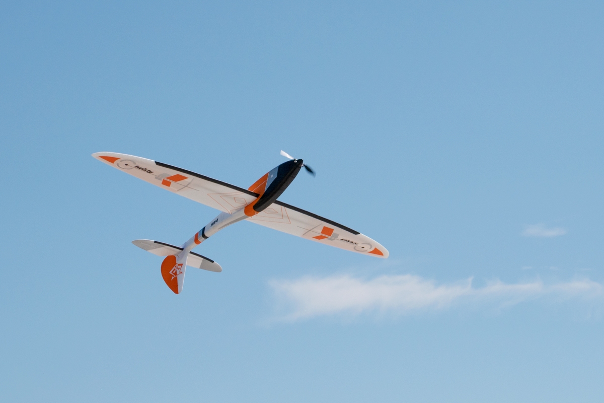KAVAN Twisty 1512mm ARF - oranžová