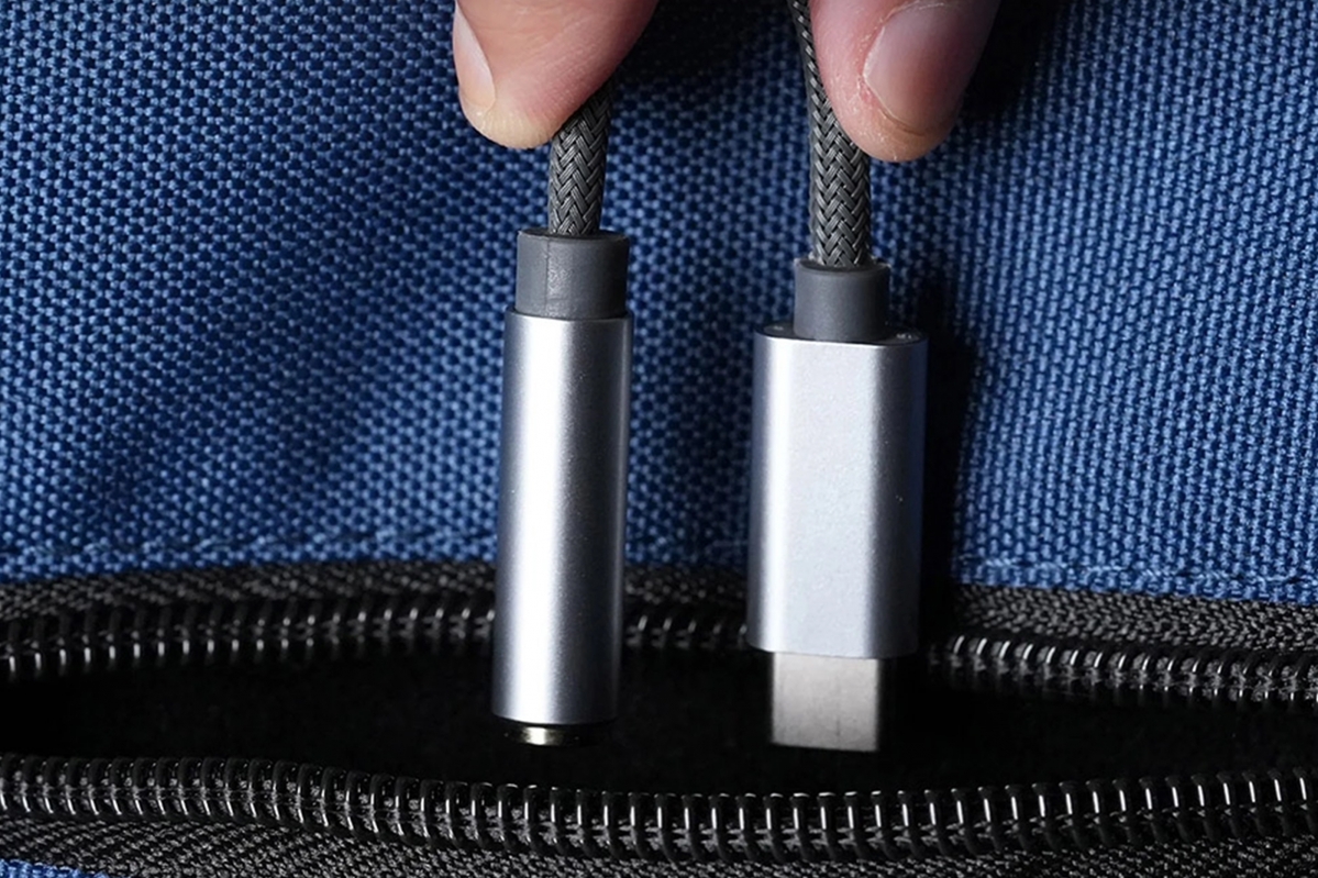 KZ - Přenosný dekodérový zesilovač