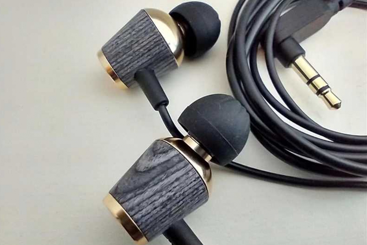 CCA CST wooden shell sluchátka s mikrofonem