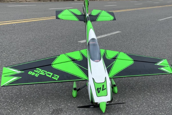 74" Edge 540 ARF - zelená 1,87m