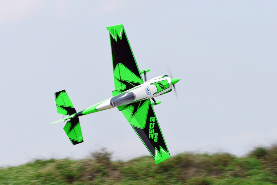 106" Edge 540 ARF - zelená 2,69m