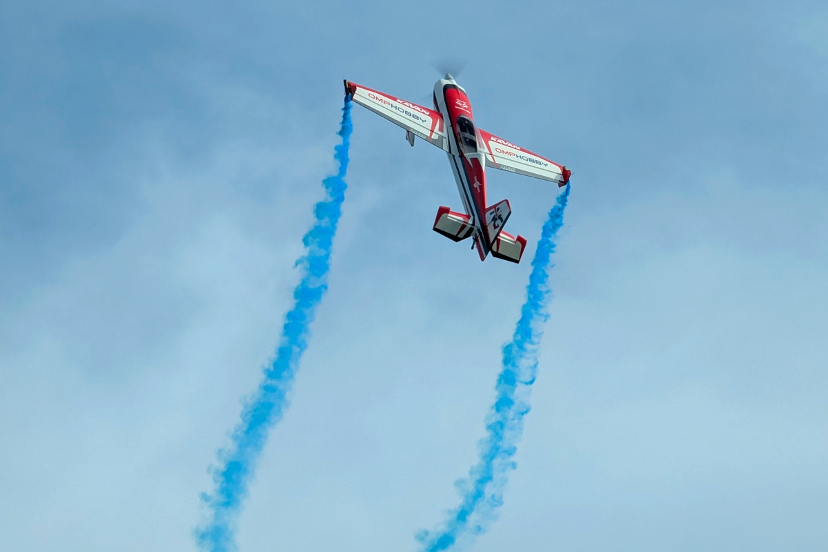 104" Extra NG ARF - zelená 2,64m