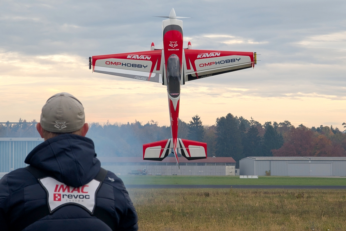 104" Extra NG ARF - zelená 2,64m