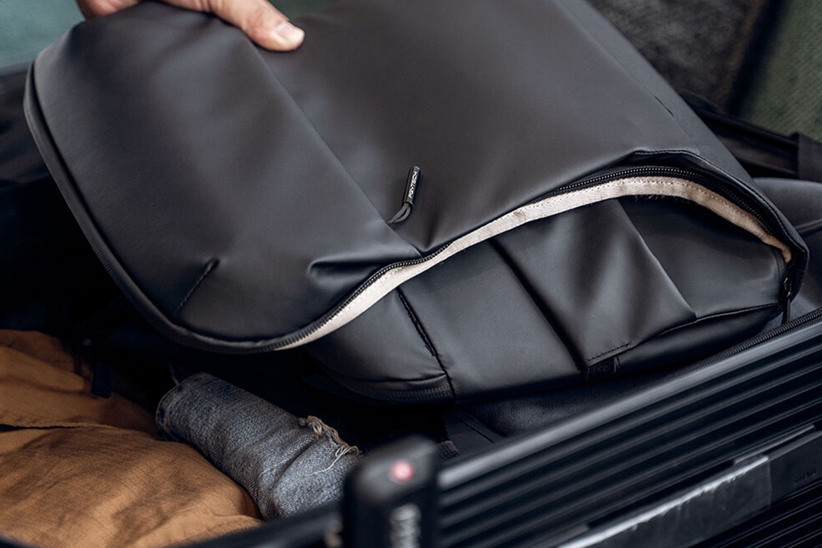 PGYTECH - Taška přes rameno 6L (Obsidiánově černá)