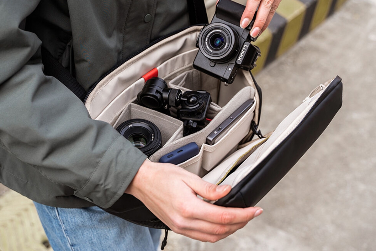 PGYTECH - Taška přes rameno 10L (Obsidian Black)