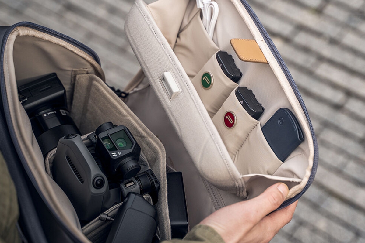 PGYTECH - Taška přes rameno 10L (Obsidian Black)