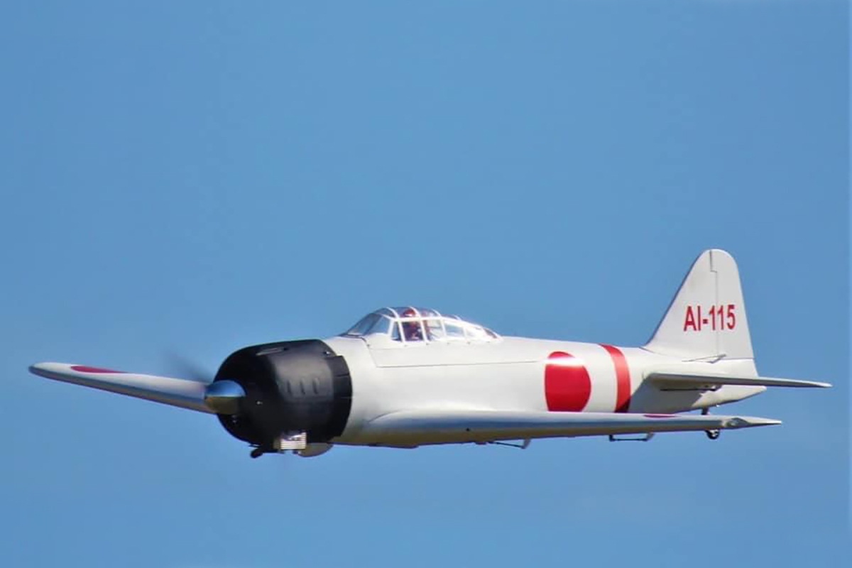 Zero A6M 2,18m (Zatahovací podvozek) Bílý