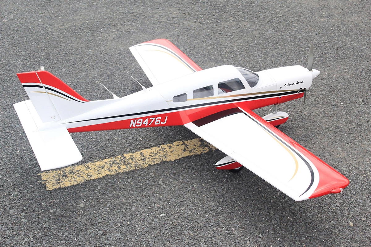 Piper Cherokee 1,53m Červený
