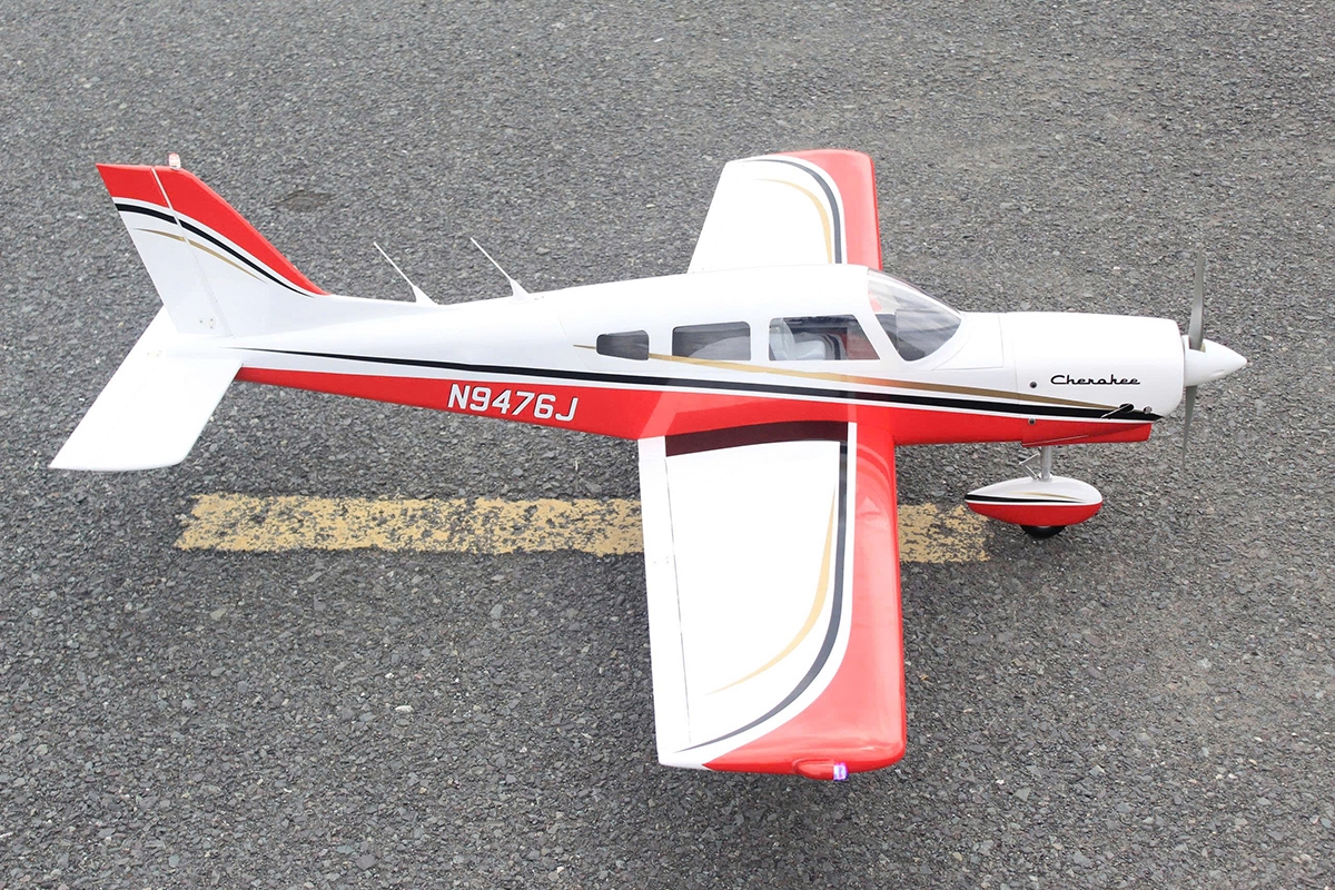 Piper Cherokee 1,53m Červený