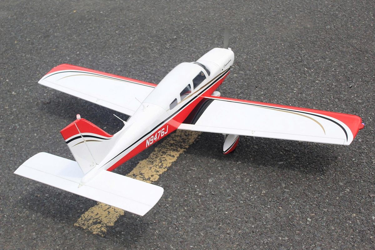 Piper Cherokee 1,53m Červený