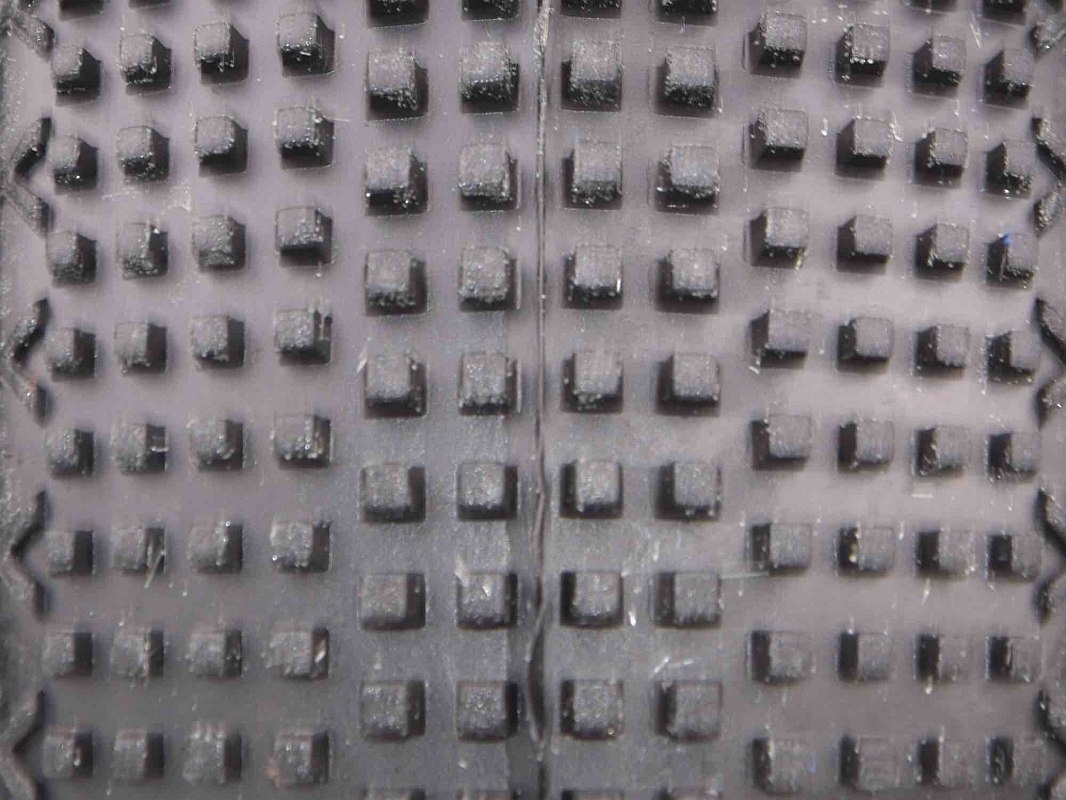 TPRO 1/8 OffRoad Racing guma LOOPER - ZR Soft T3 směs 4 ks.