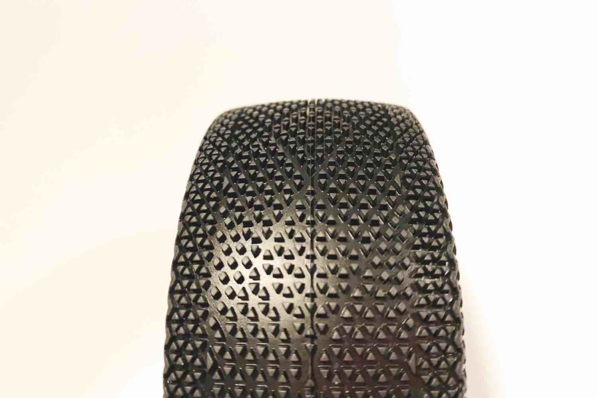 TPRO 1/8 OffRoad Racing guma TAIMANA - Soft T3 směs, 4 ks.